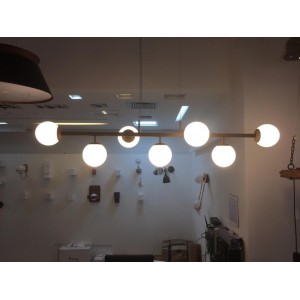 PENDENTE SOLAR 1,50M DE COMPRIMENTO C/7 ESFERAS COR DOURADO FOSCO 7XE-27